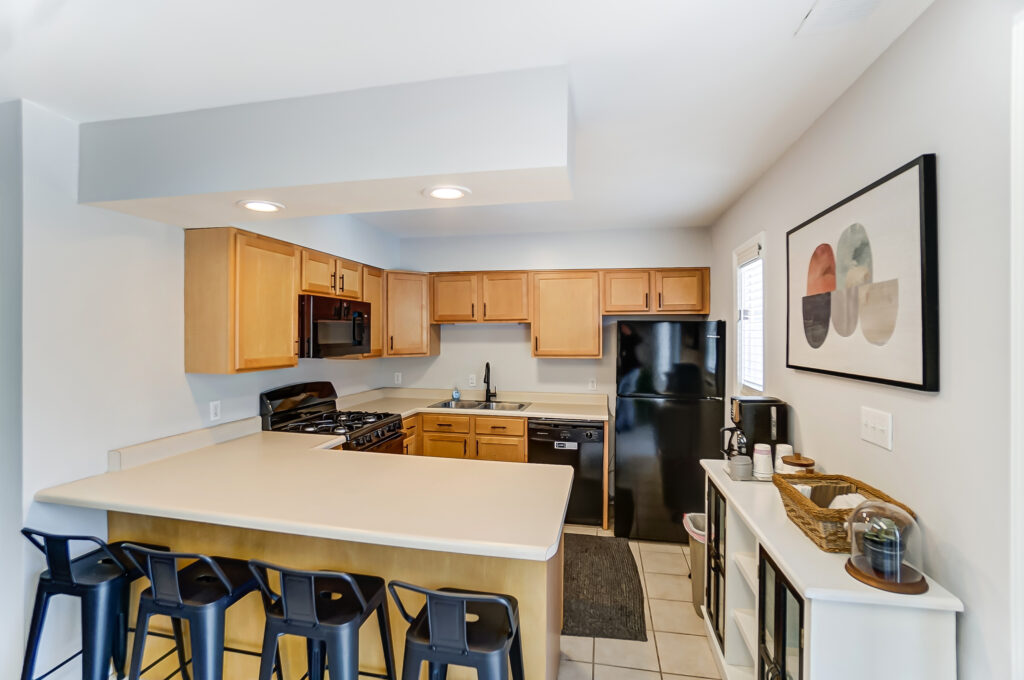 Gallery Coventry Court West & Poplar Ridge Apartments